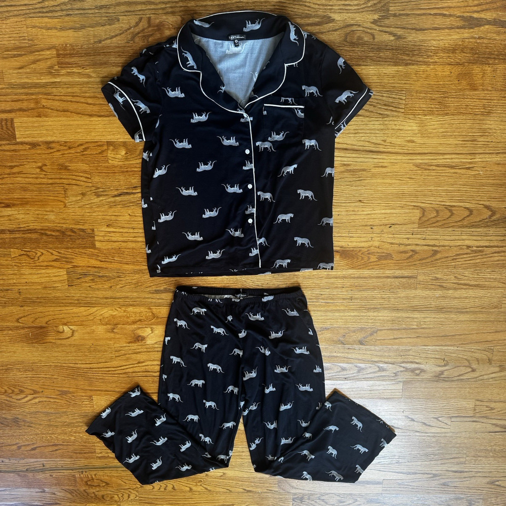 TART Intimates Pajama‎ Set Womens Medium Leopard Print Soft Button Up Athleisure